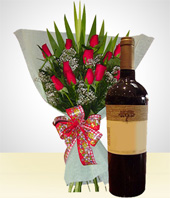 Bouquet - Combo Distincin: Bouquet de 12 Rosas + Vino.