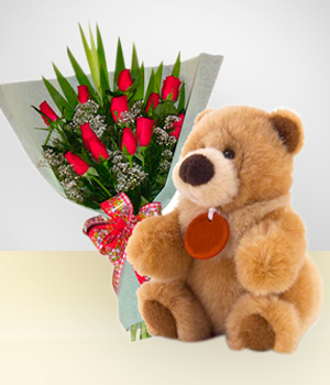 Flores a Repblica Dominicana Combo Capricho: Bouquet de 12 Rosas + Peluche