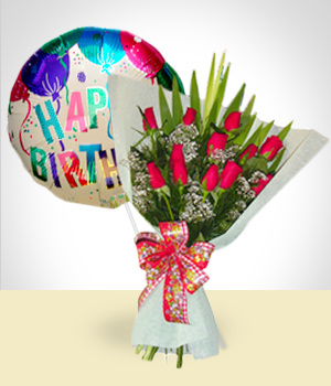 Flores a Repblica Dominicana Combo de Cumpleaos: Bouquet de 12 Rosas + Globo Feliz Cumpleaos
